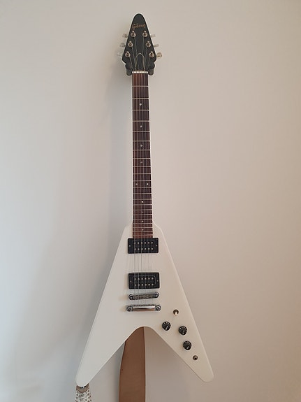 Gibson Flying V, myös vaihto halvempaan mahd.