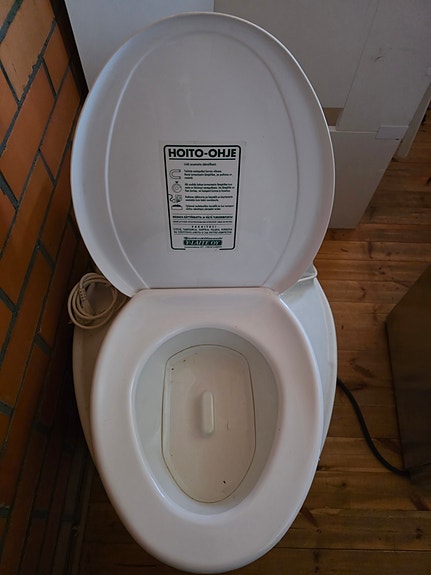 Mulltoa kuivakäymälä valkoinen