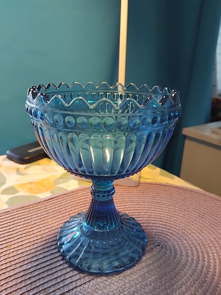 Iittala Kastehelmi jalallinen tarjoilukulho sininen lasi