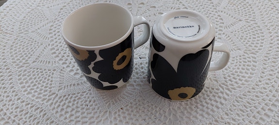 Marimekko uusi vihreä-musta klassikko unikko muki