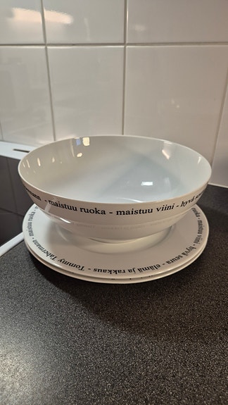 Muurla Passionata Tommy Tabermann lautaset ja kulho