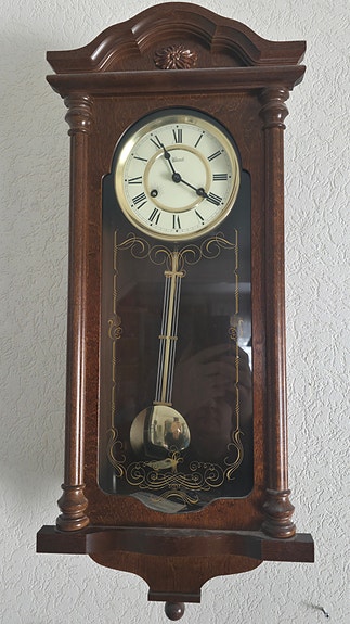 Seinäkello hermle
