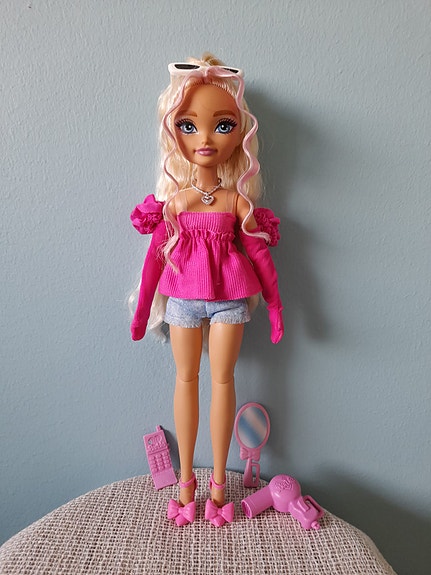 Barbie Dream Besties Malibu -muotinukke