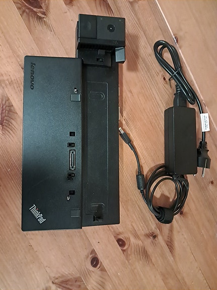 Lenovo telakka + laturi