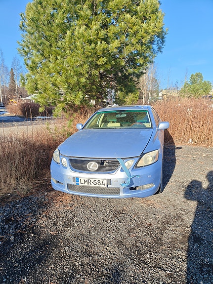 Moottorivaurioinen Lexus GS 450h osina *last chance*