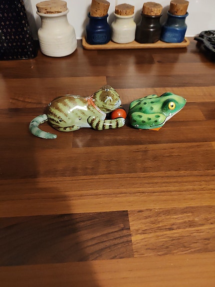 Vanhat Peltilelut kissa ja sammakko