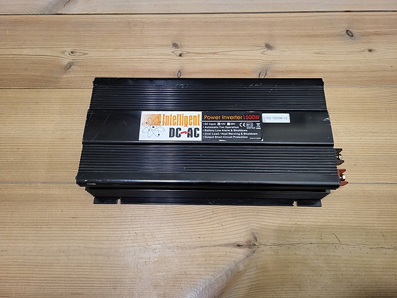 Invertteri Intelligent 1500W