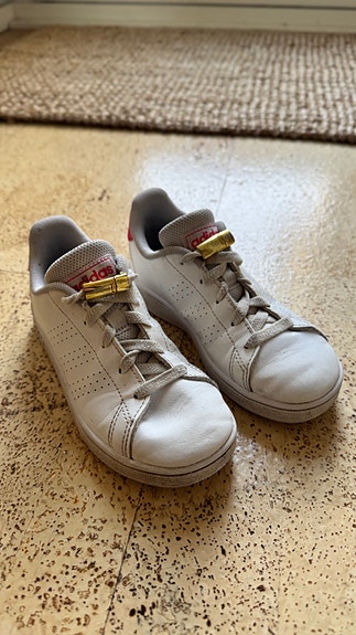 Adidas lenkkarit koko 29