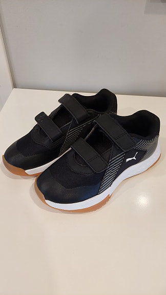 Puman sisäpelikengät 33