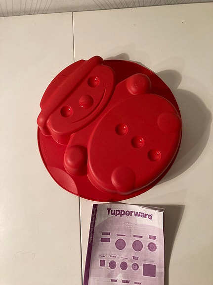 Tupperware silikoni lumiukkovuoka
