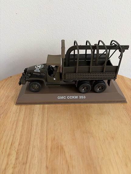 GMC CCKW 353 kuorma-auto pienoismalli vihreä