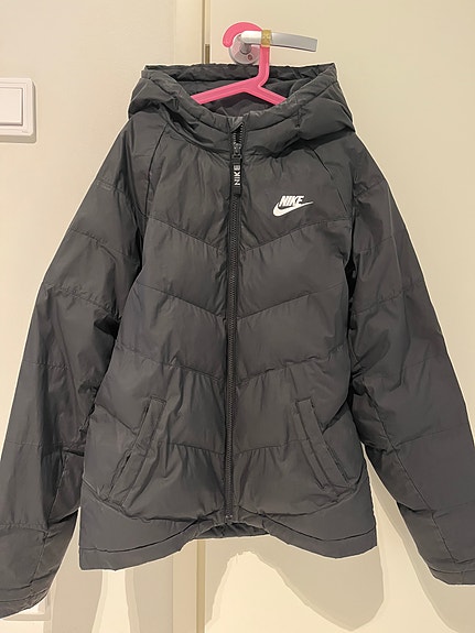 Nike toppatakki 158-170cm