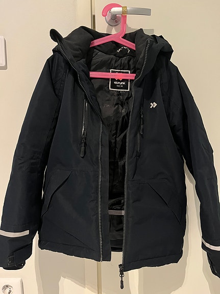 Laskettelutakki / toppatakki 140cm musta