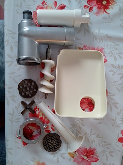 Kenwood yleiskoneen lihamyllyosa