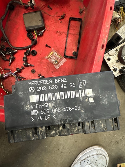 Mercedes-Benz ohjainlaite 202 820 42 26