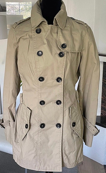 Benetton trenssi koko 38 beige puuvilla