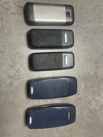 Nokia vanhat matkapuhelimet ja puhelintarvikkeet