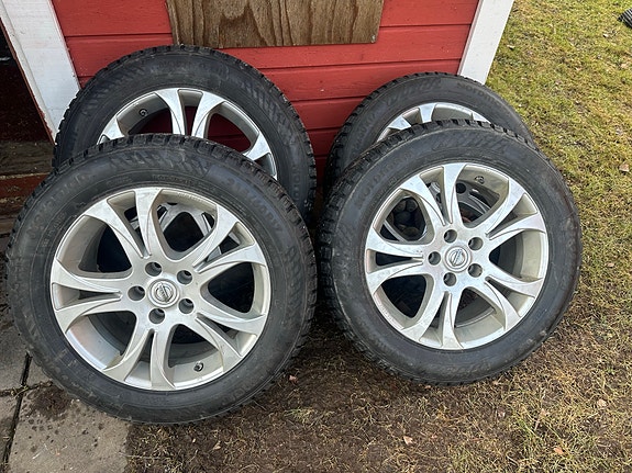 Nissan Qashqai J11 vanteet + Nordman North 9 SUV 17”