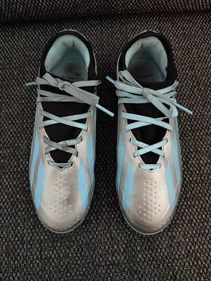 Adidas Messi jalkapallokengät koko 36