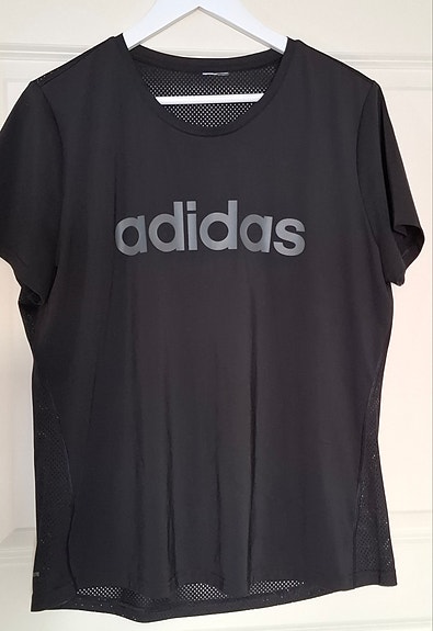 Adidas T-paita