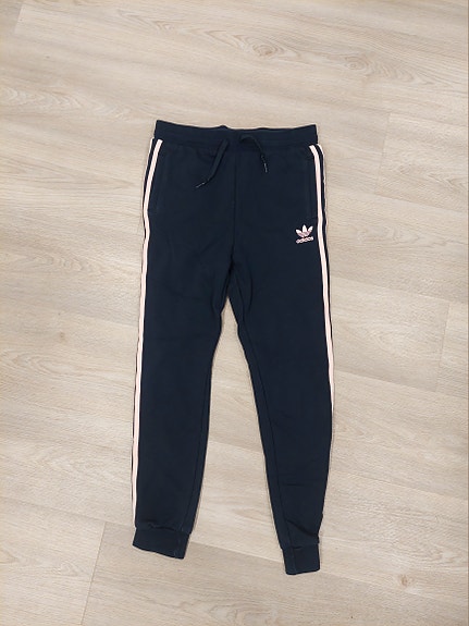 Adidas collegehousut