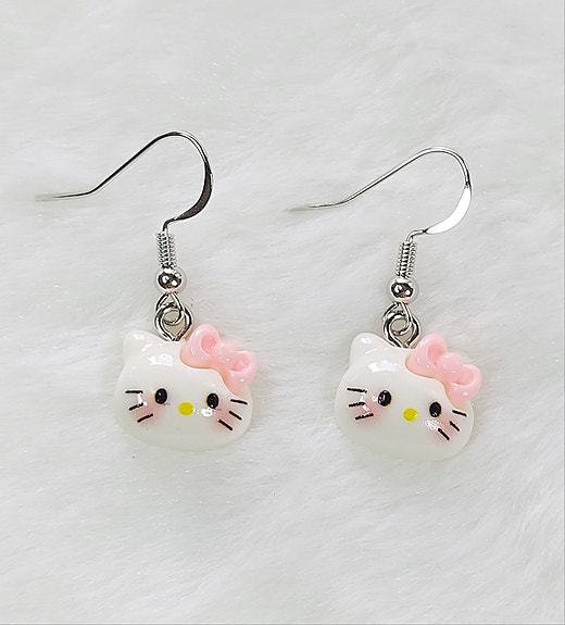 Hello Kitty korvakorut – hopeoidut koukut