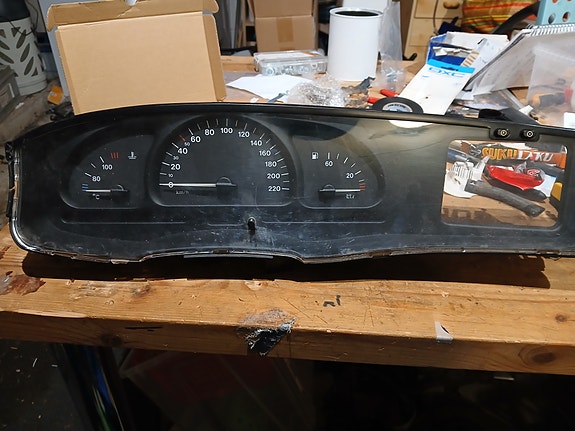 Opel Vectra B mittaristoja