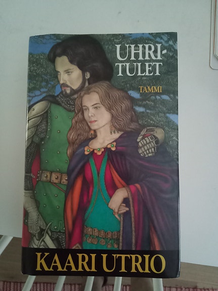Kaari Utrio: Uhritulet
