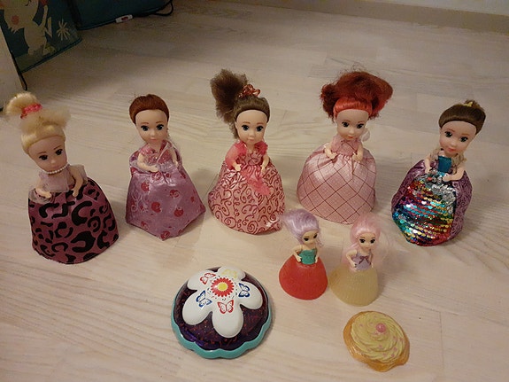 cupcakes nuket,  kuppikakku nukke