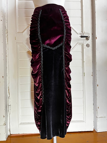 BÄRES gothic kirsikanpun.-musta maxi sametti hame, koko S/M