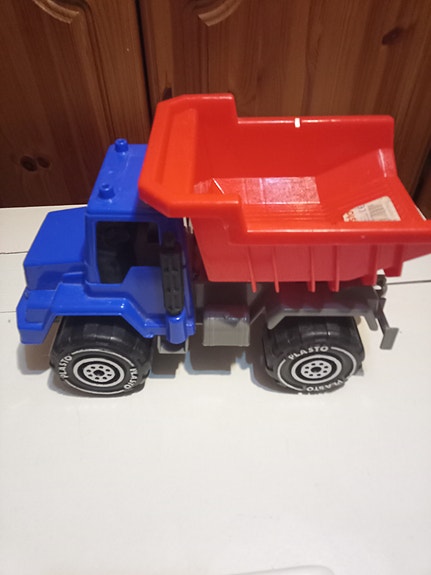 Plaston kuorma- auto