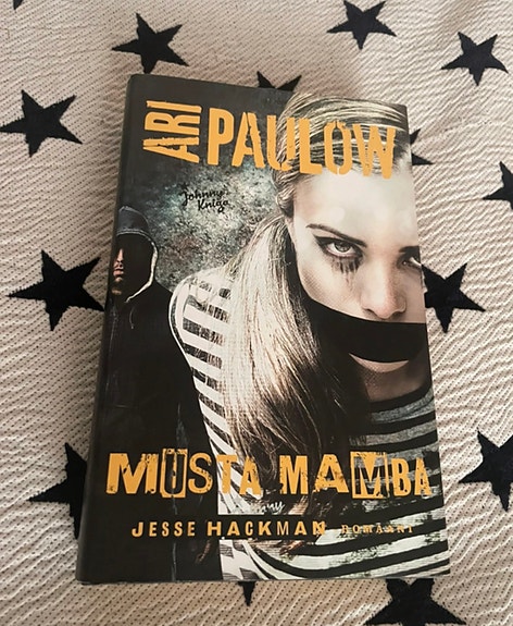 Ari Paulow musta mamba kirja