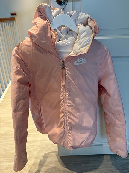 Nike takki S vaaleanpunainen