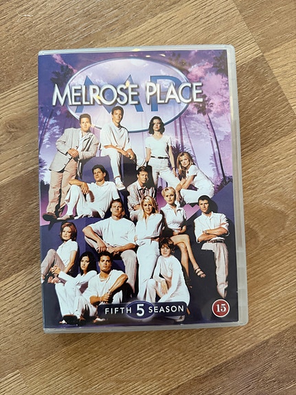 Melrose Place kausi 5 dvd (vika levy puuttuu)