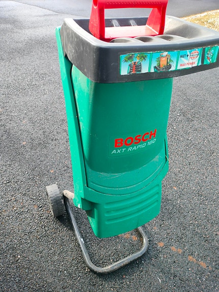 Bosch AXT Rapid 180 leikkaava oksasilppuri
