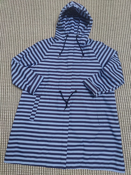 Marimekko Jalava Tasaraita sadetakki M (L-XL)