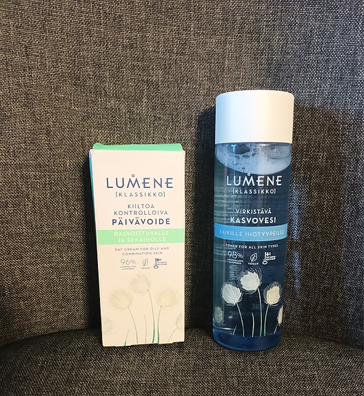 Lumene kosmetiikkaa