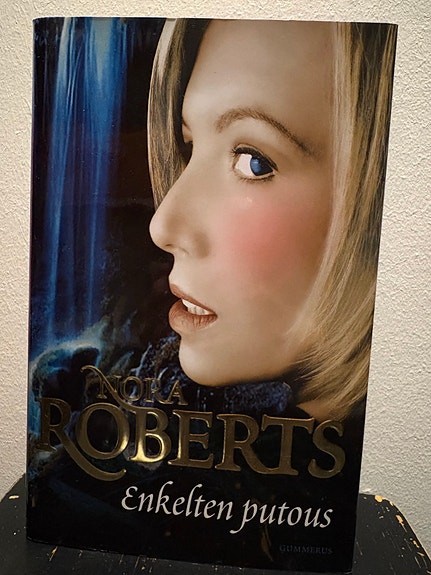 Nora Roberts Enkelten putous