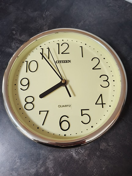 Citizen Quartz seinäkello (retroa)
