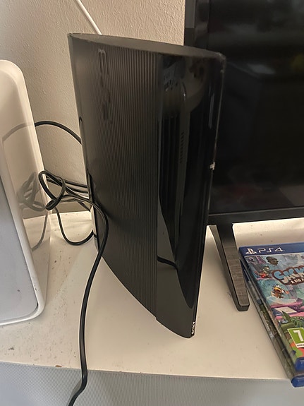 Ps3 paketti + hogs of war ps1