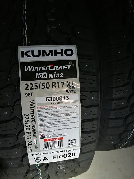 225/50R17 KUMHO nastarenkaat sis työt