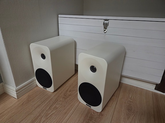 Amphion Ion L