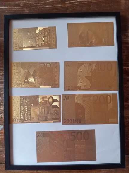 Kullatut euro setelit 5e-500e