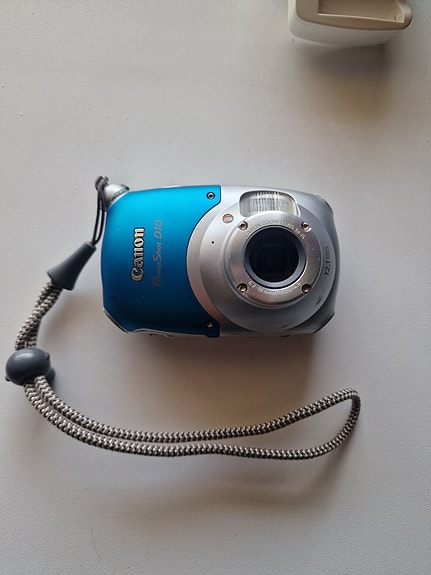 Canon PowerShot D10