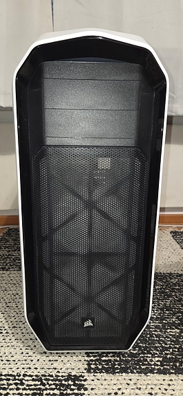 Corsair ATX kotelo