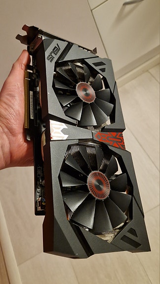 Asus Strix Radeon R9 285 OC
