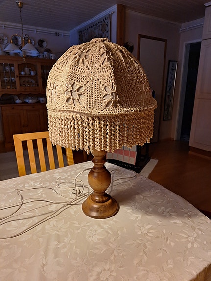 Vanha pöytälamppu