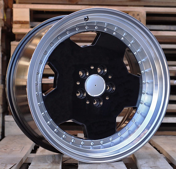 UGM Wheels 8/9x18 5x112 Vannesarja