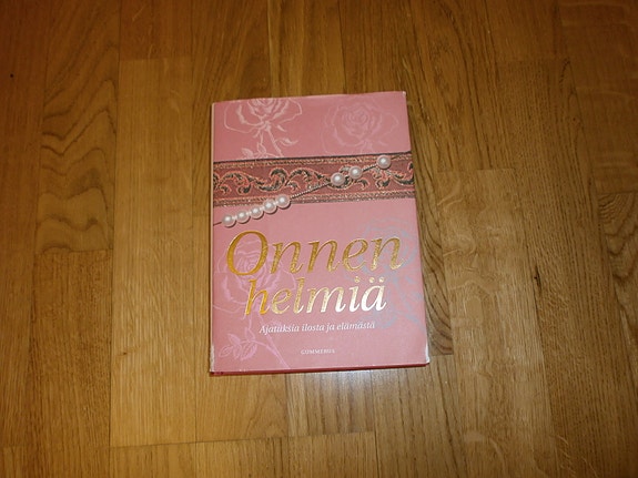 Onnen helmiä kirja