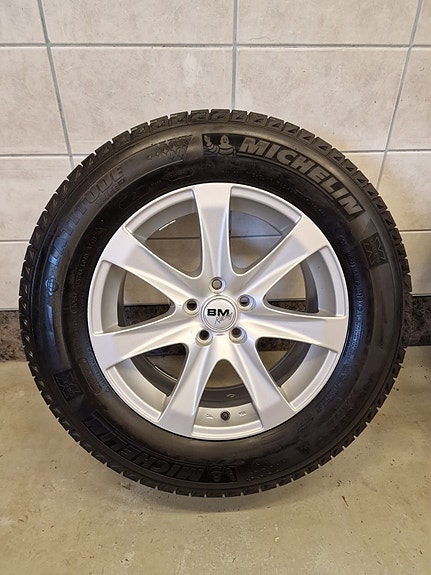 Aluvanteet 17" 5x108 +renkaat